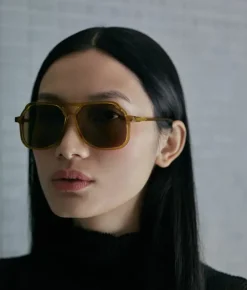 Carla Colour VITO CARAMELLA / oversized, yellow aviator sunglasses