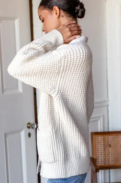 Cozy Cotton Cardigan in Ivory Tanguis