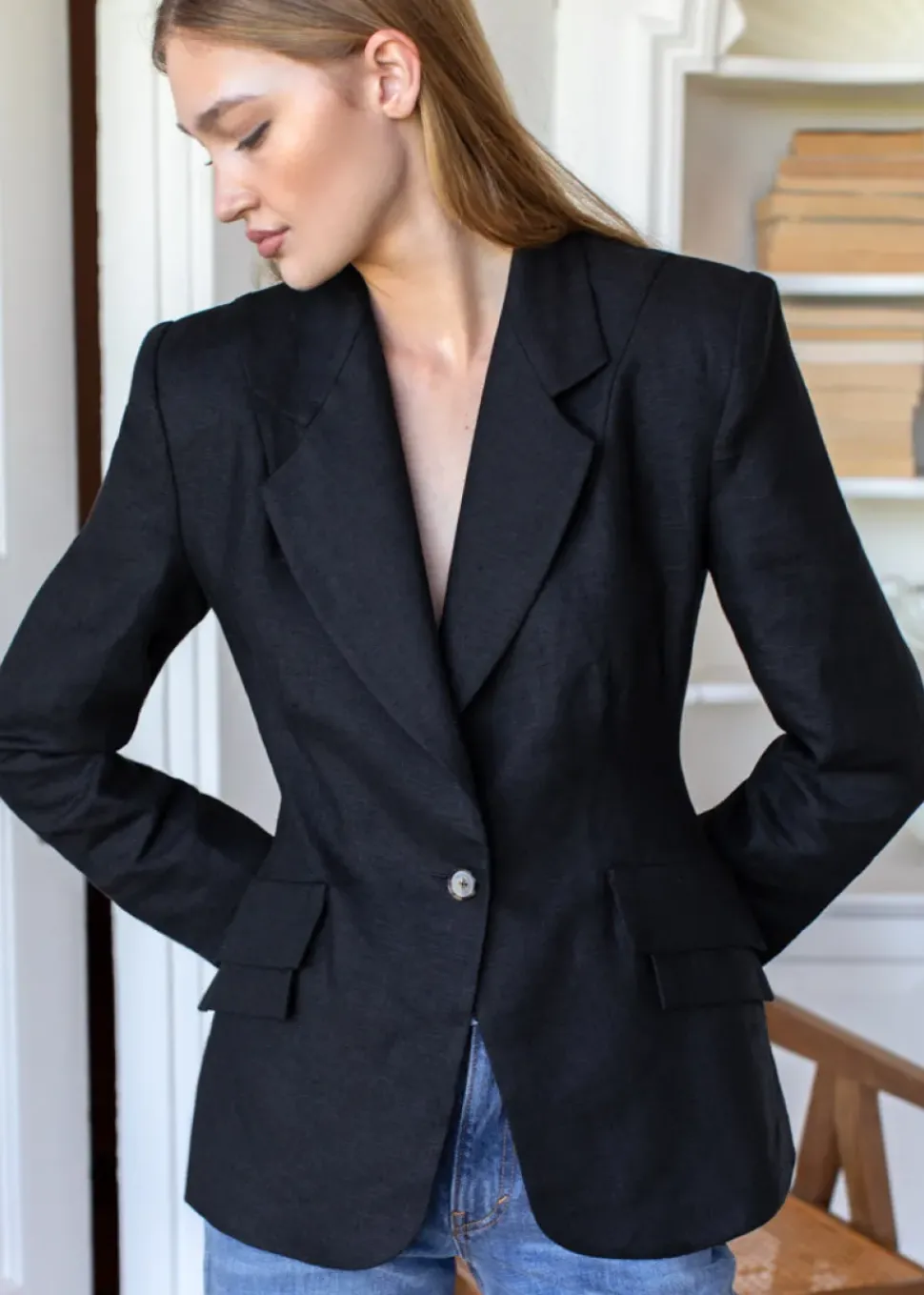 Sculptural Blazer Black Linen